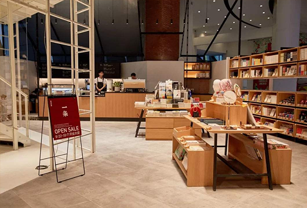 商店运营管理要考虑哪些职能？这些职能属于行政管理
